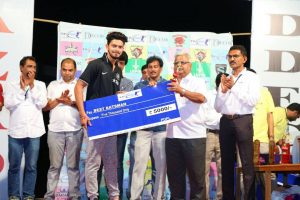 Best batsman of tha tournament Sidharth Akre 202 runs